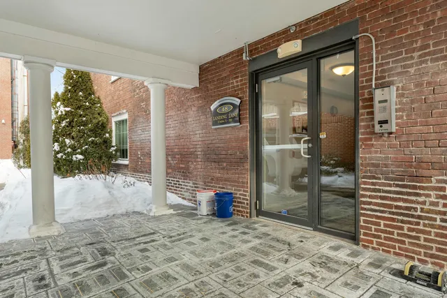 $309,000 | 48 Landing Lane, Unit 16, Laconia, NH 03246