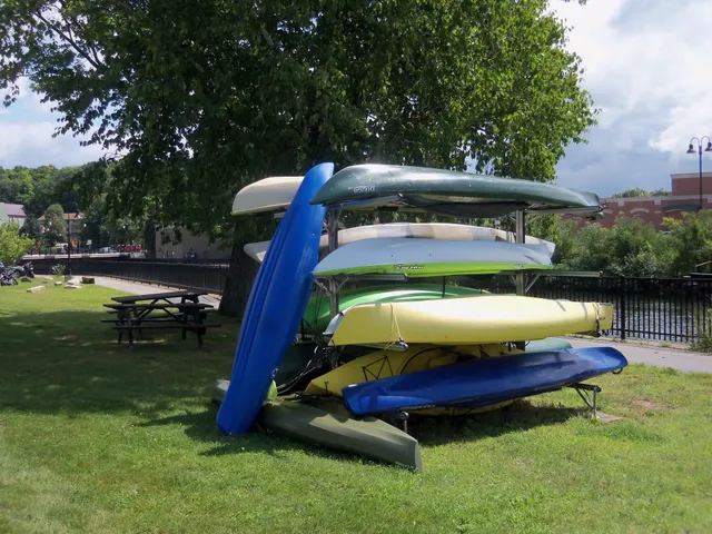 $309,000 | 48 Landing Lane, Unit 16, Laconia, NH 03246