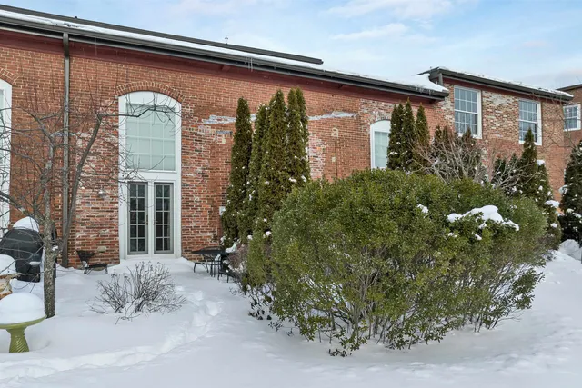 $309,000 | 48 Landing Lane, Unit 16, Laconia, NH 03246