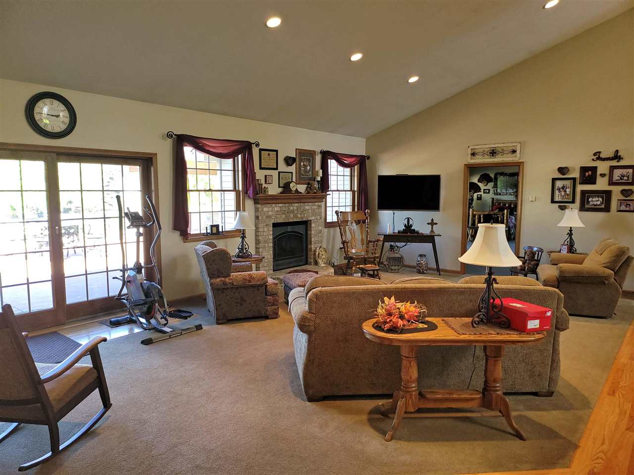 9386 West Gary Road Chesaning, MI 48616 - Photo 35 of 58 50061046-34.JPG