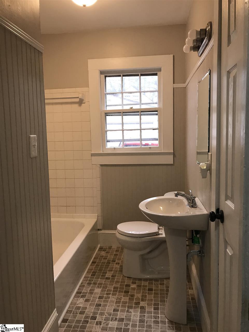 115 West Victoria Road Spartanburg, SC 29301 - Photo 12 of 21 Gallery Image 12