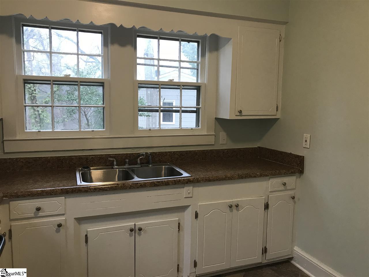 115 West Victoria Road Spartanburg, SC 29301 - Photo 5 of 21 Gallery Image 5