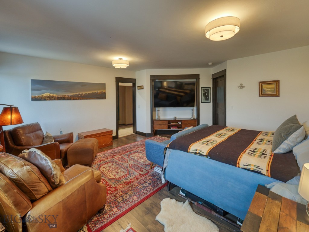80 Glengarry Road Livingston, MT 59047 - Photo 23 of 79 Master Bedroom