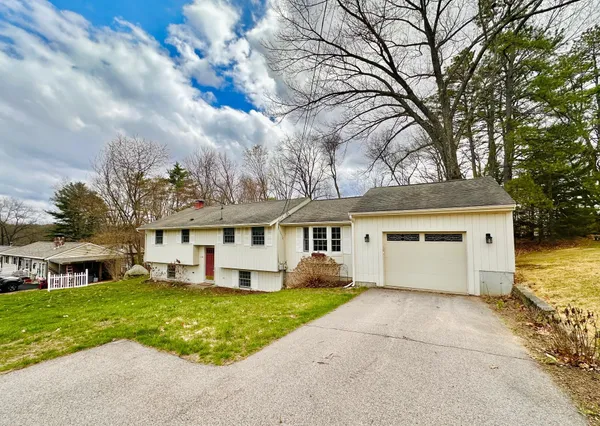 $525,000 | 19 Pinewood Drive, Merrimack, NH 03054