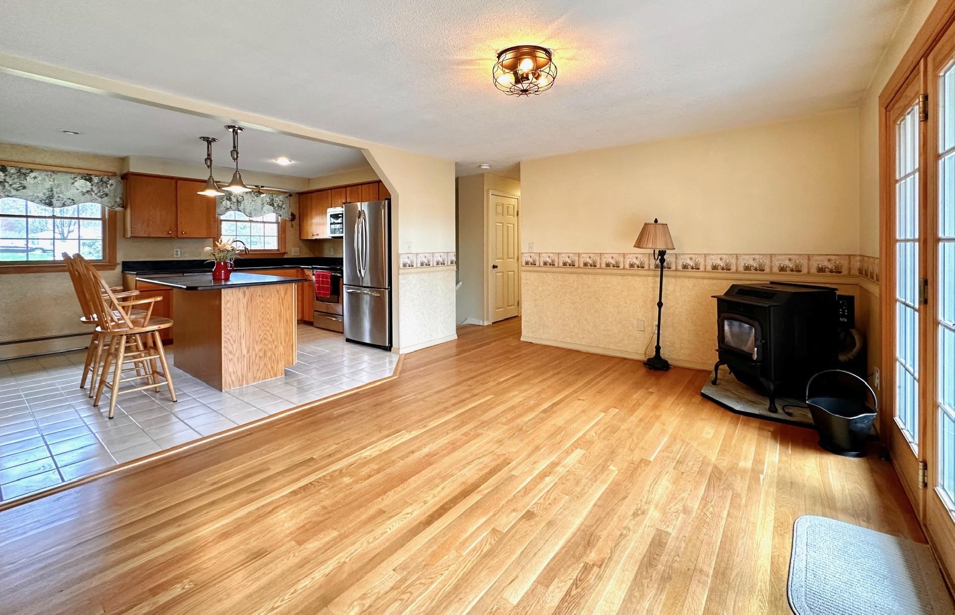 19 Pinewood Drive Merrimack, NH 03054 - Photo 6 of 42