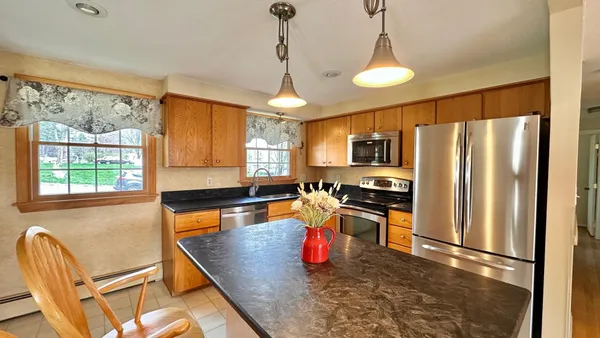 $525,000 | 19 Pinewood Drive, Merrimack, NH 03054