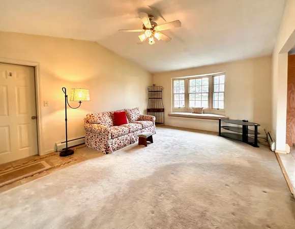 $525,000 | 19 Pinewood Drive, Merrimack, NH 03054