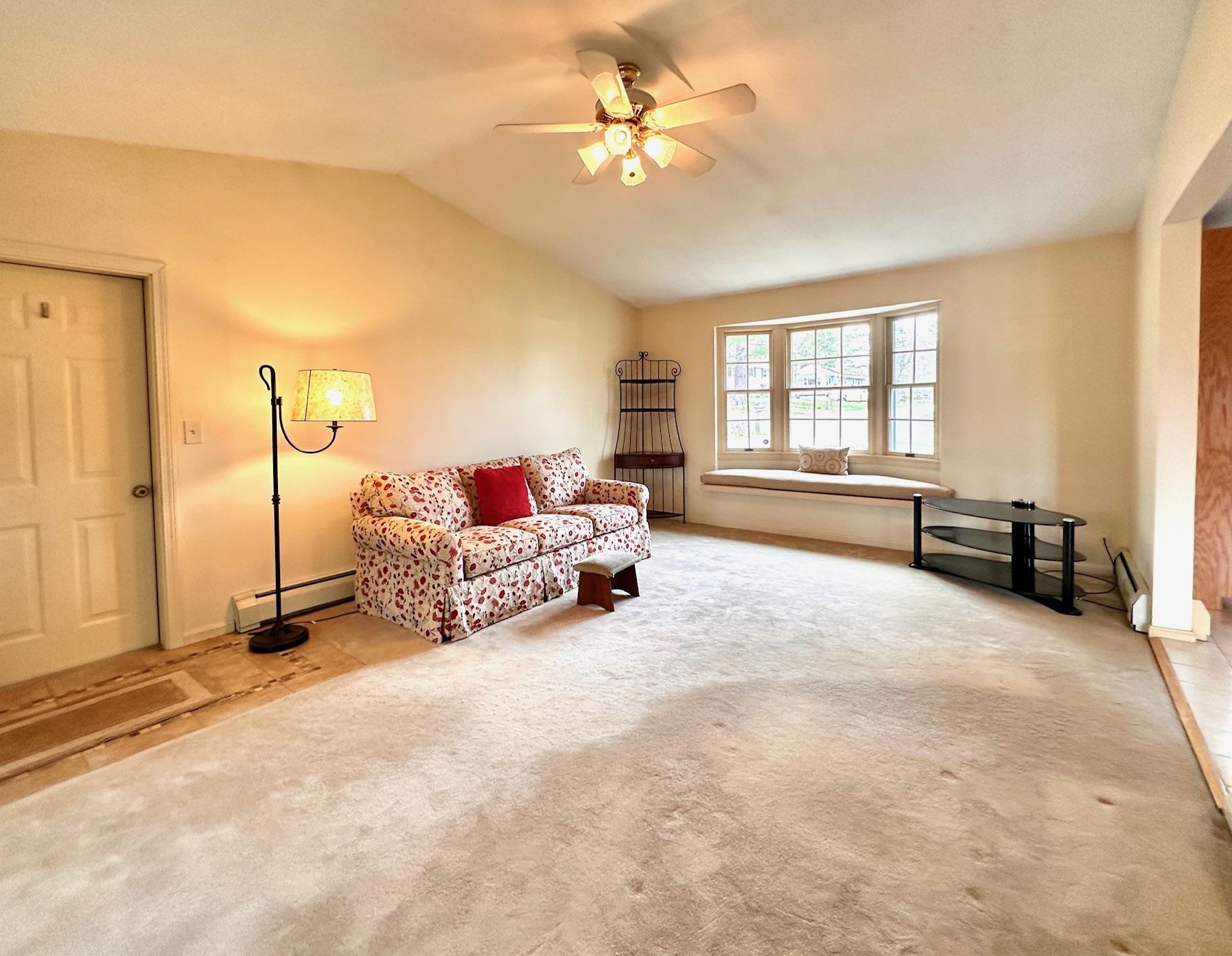 19 Pinewood Drive Merrimack, NH 03054 - Photo 10 of 42