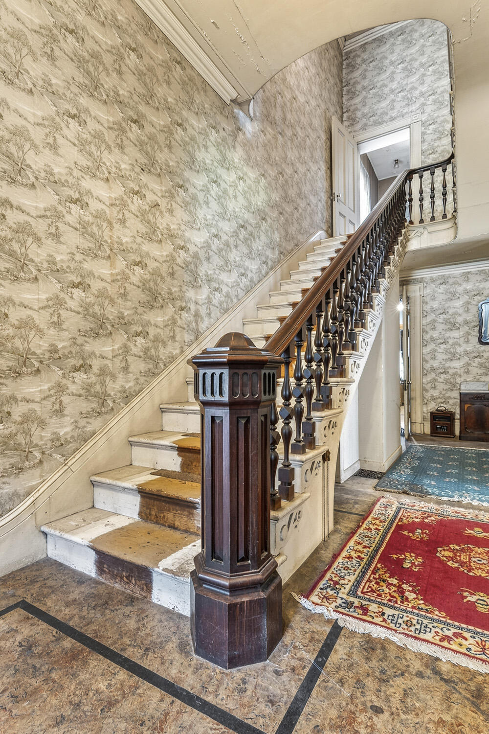 300 Danforth Street Portland, ME 04102 - Photo 33 of 56 Staircase