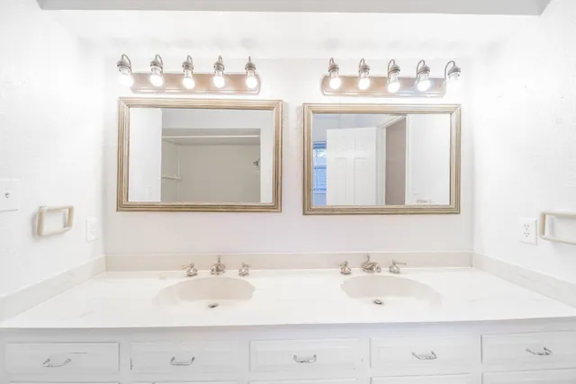 $3,400 | 15738 Fleetwood Oaks Drive, Houston, TX 77079