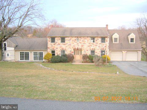 141 Reifsnyder Road Lititz, PA 17543 - Photo 1 of 45