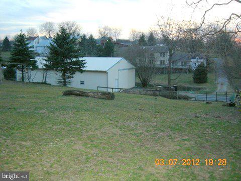 141 Reifsnyder Road Lititz, PA 17543 - Photo 4 of 45