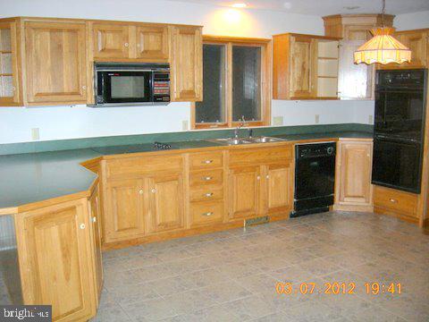 141 Reifsnyder Road Lititz, PA 17543 - Photo 7 of 45