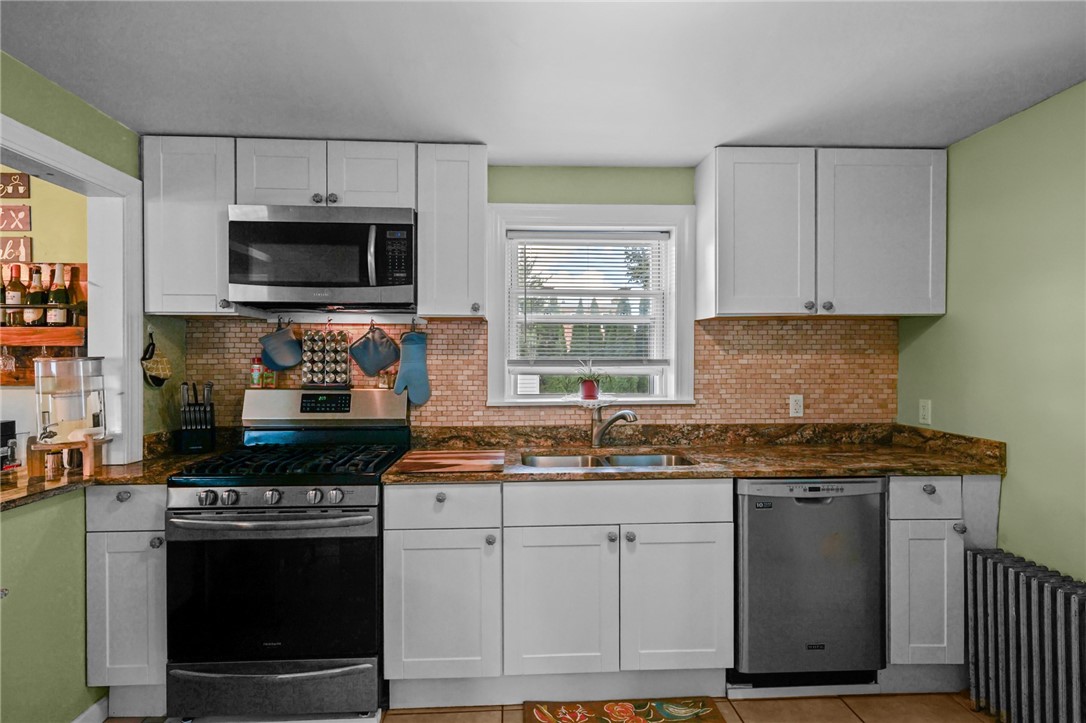 34 Aldrich Avenue Cranston, RI 02920 - Photo 14 of 44 Gallery Image 14