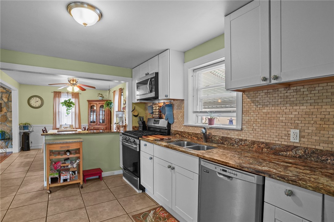 34 Aldrich Avenue Cranston, RI 02920 - Photo 15 of 44 Gallery Image 15