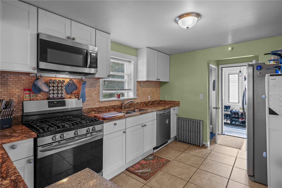 34 Aldrich Avenue Cranston, RI 02920 - Photo 17 of 44 Gallery Image 17