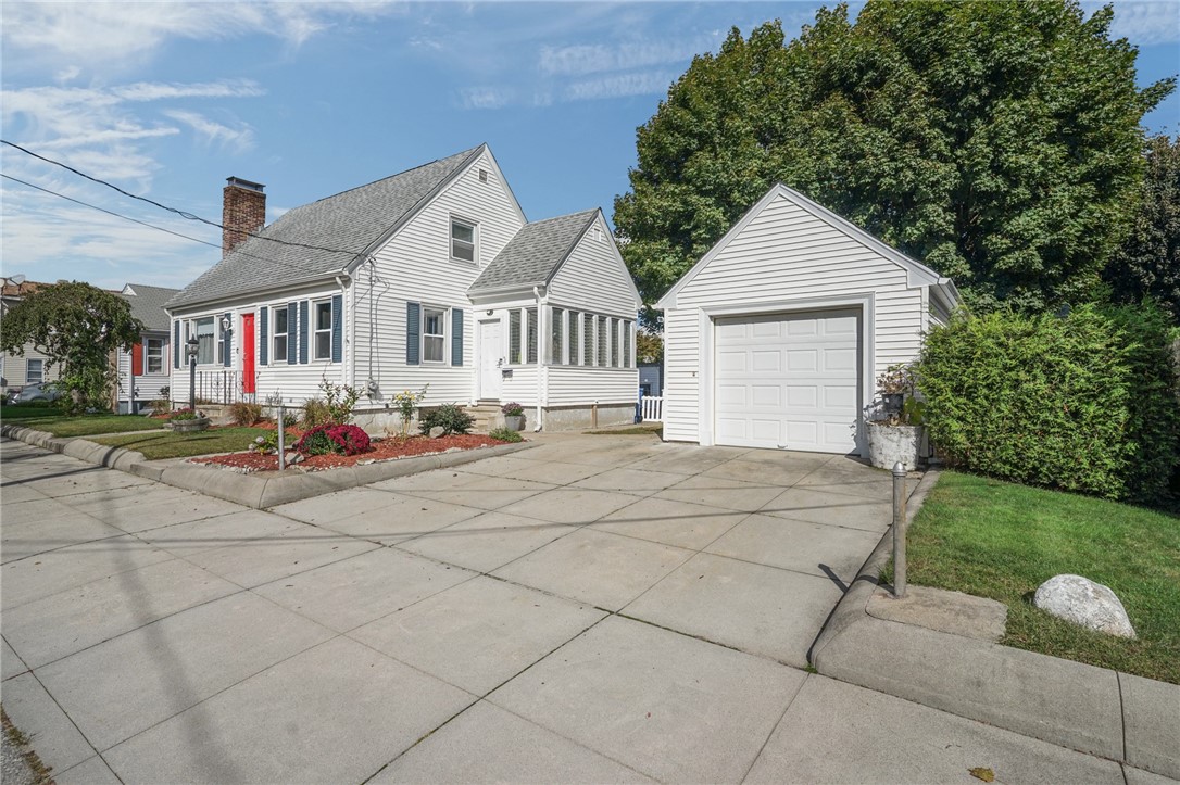 34 Aldrich Avenue Cranston, RI 02920 - Photo 3 of 44 Gallery Image 3