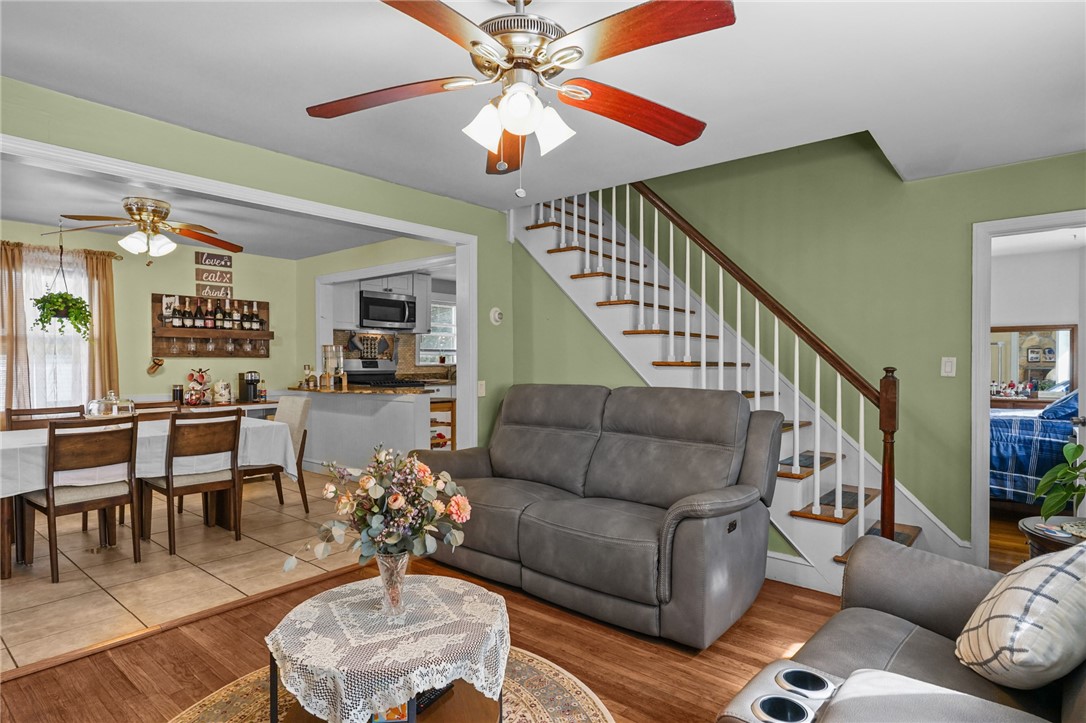 34 Aldrich Avenue Cranston, RI 02920 - Photo 9 of 44 Gallery Image 9