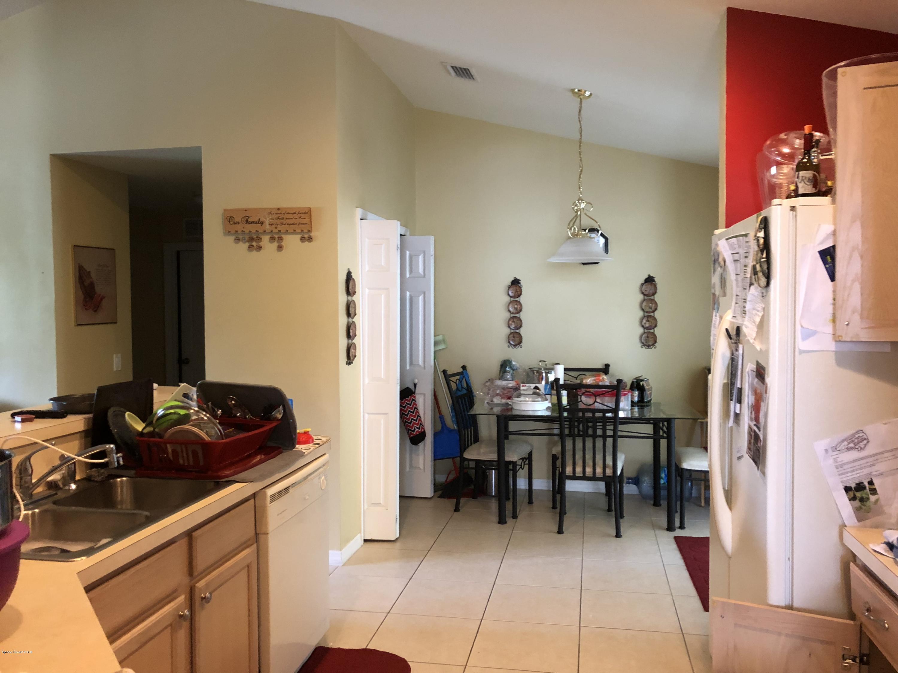 1246 Harlingen Road Southwest Palm Bay, FL 32908 - Photo 5 of 10 IMG_0292