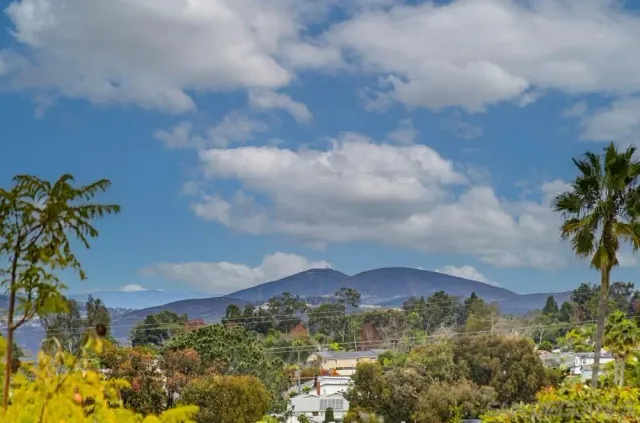 $1,600,000 | 248 Avenida De Los Claveles, Encinitas, CA 92024