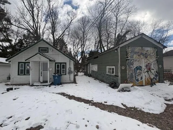 $154,900 | 247 Marble Street, Cadillac, MI 49601