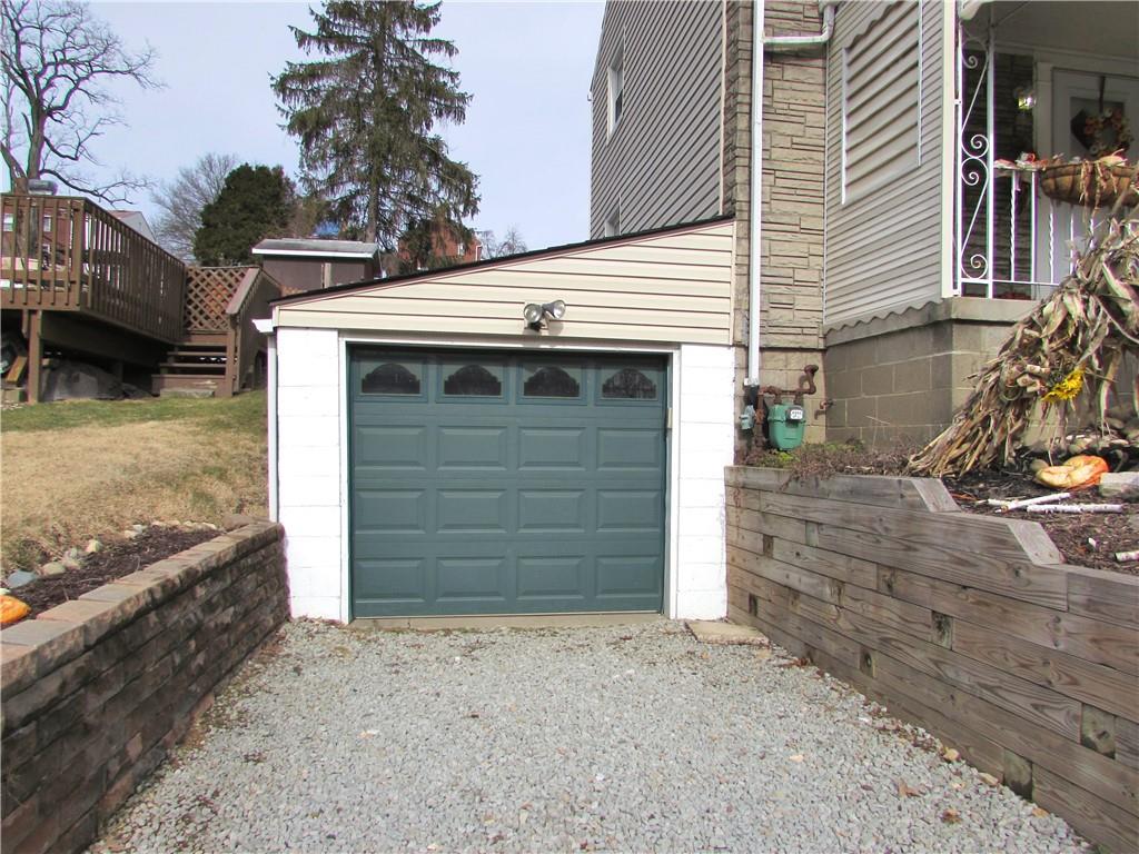739 Hamil Road Verona, PA 15147 - Photo 3 of 25 Gallery Image 3