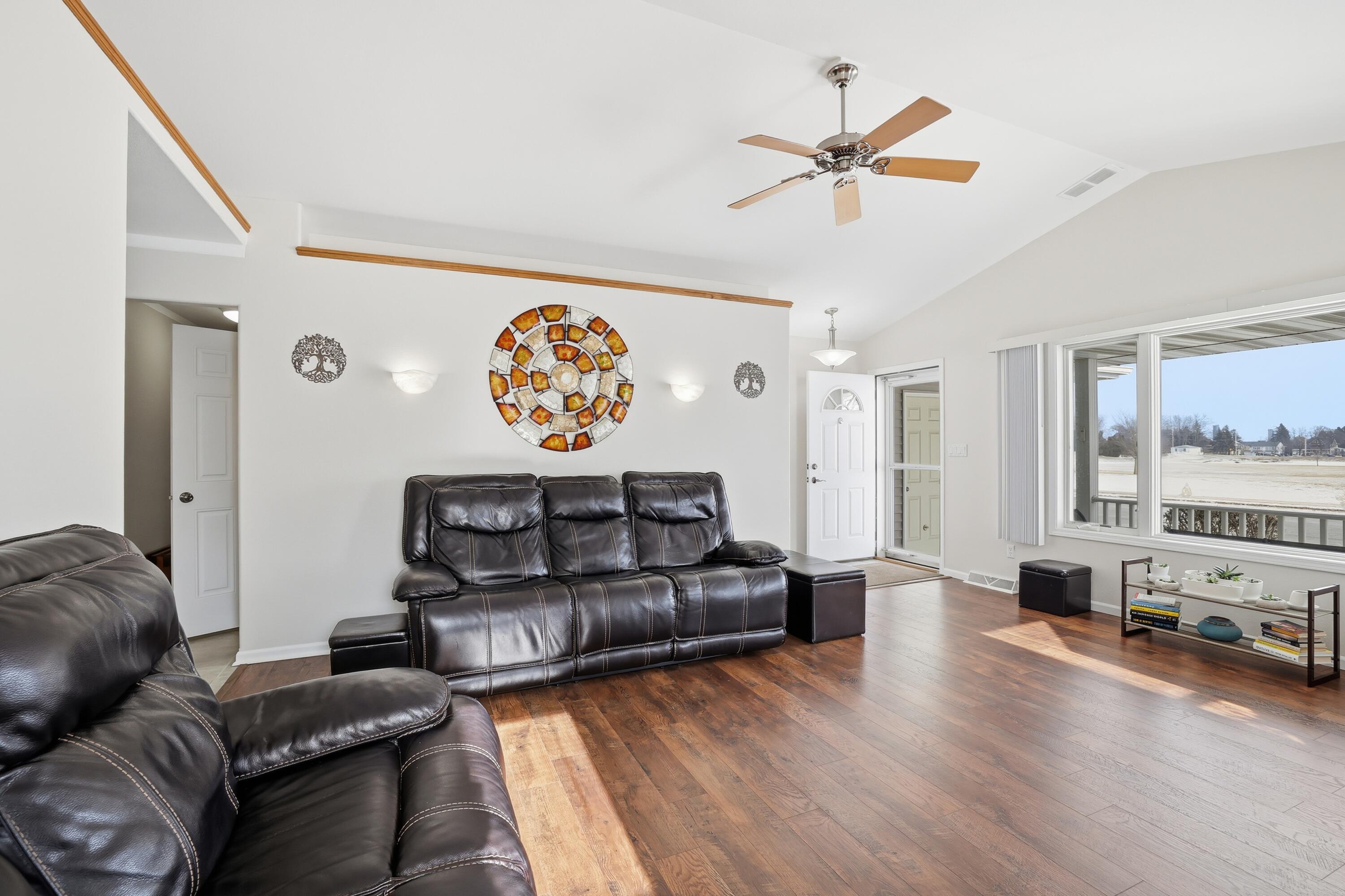 607 South 2nd Street Cedar Grove, WI 53013 - Photo 5 of 48 Natural Light