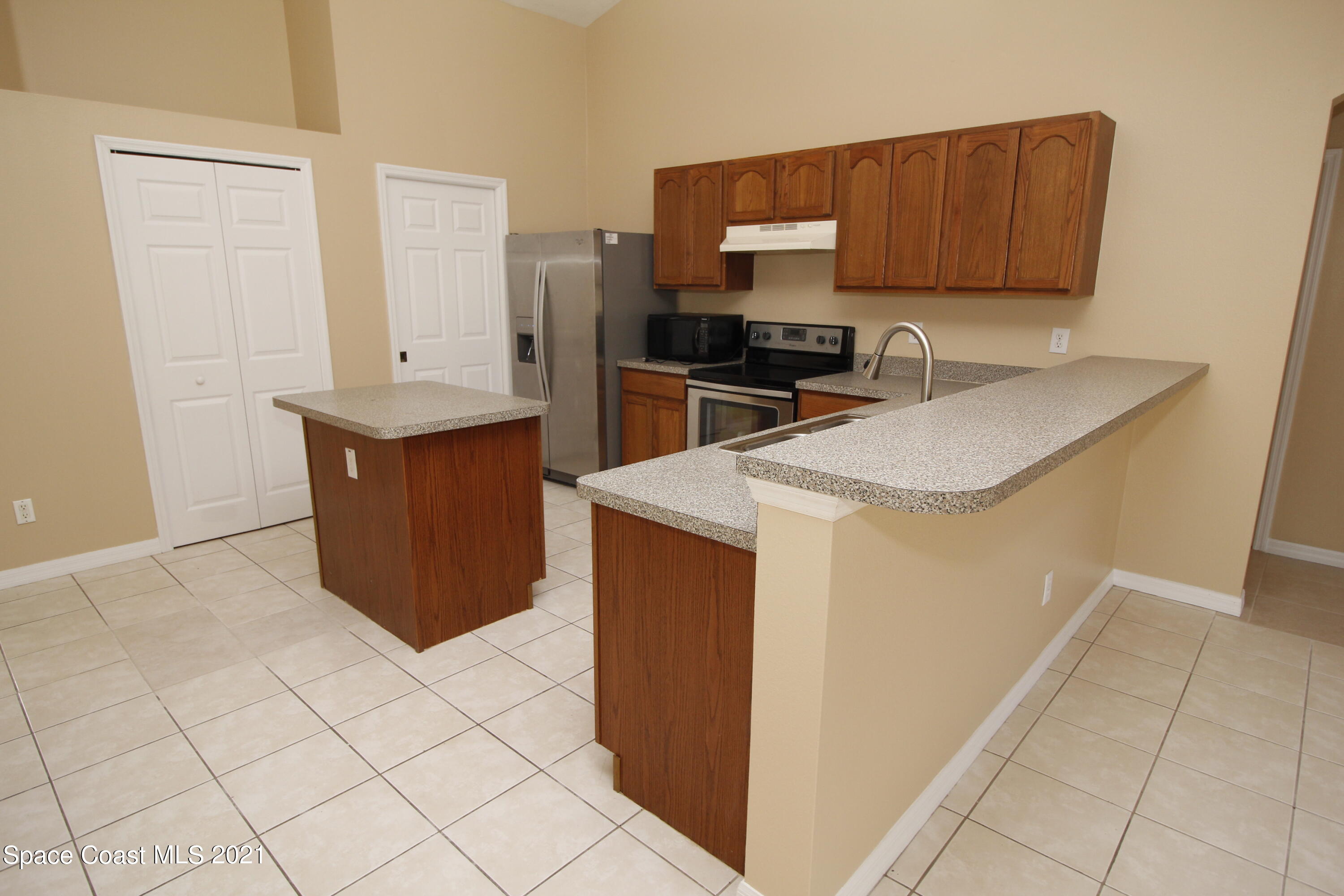 1245 Wakefield Road Southeast Palm Bay, FL 32909 - Photo 5 of 17 _MG_9210