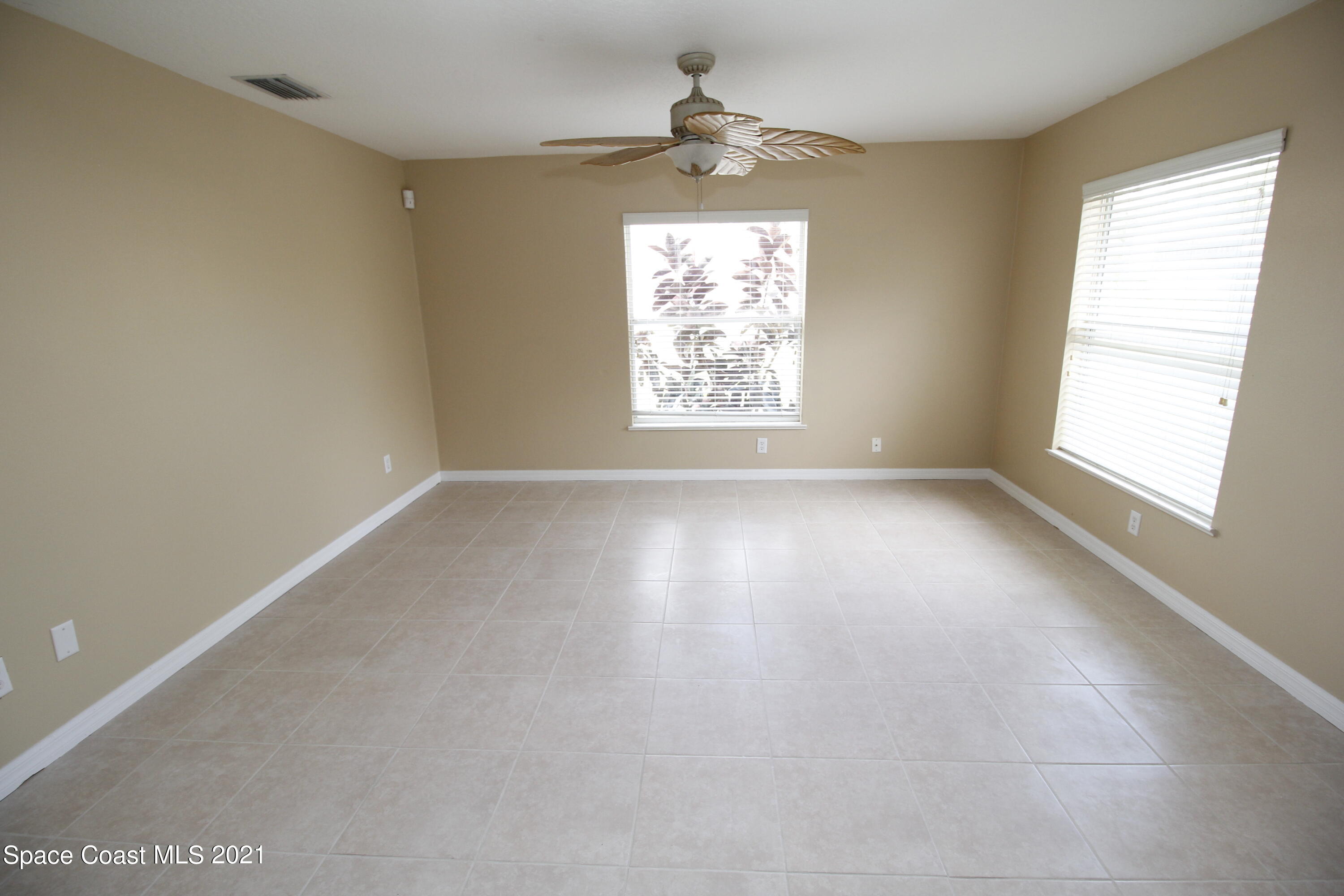 1245 Wakefield Road Southeast Palm Bay, FL 32909 - Photo 6 of 17 _MG_9211