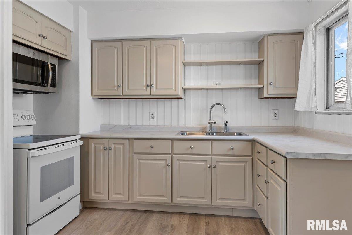 3217 Buckner Street Springfield, IL 62703 - Photo 9 of 26