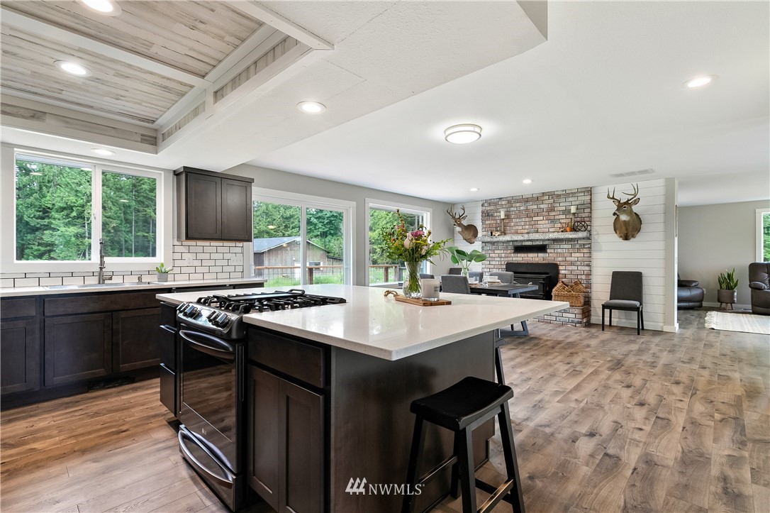 2329 East Pole Road Everson, WA 98247 - Photo 12 of 40 Gallery Image 12