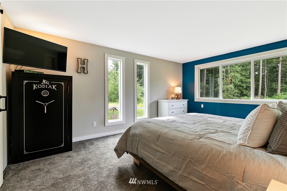 2329 East Pole Road Everson, WA 98247 - Photo 14 of 40 Gallery Image 14