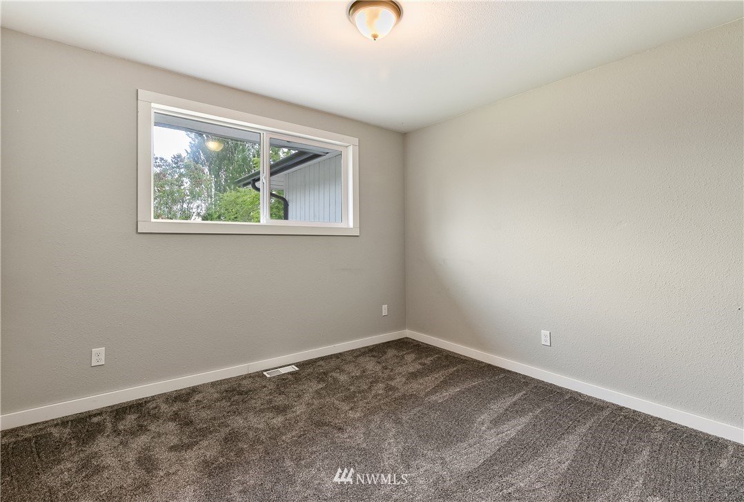 2329 East Pole Road Everson, WA 98247 - Photo 17 of 40 Gallery Image 17