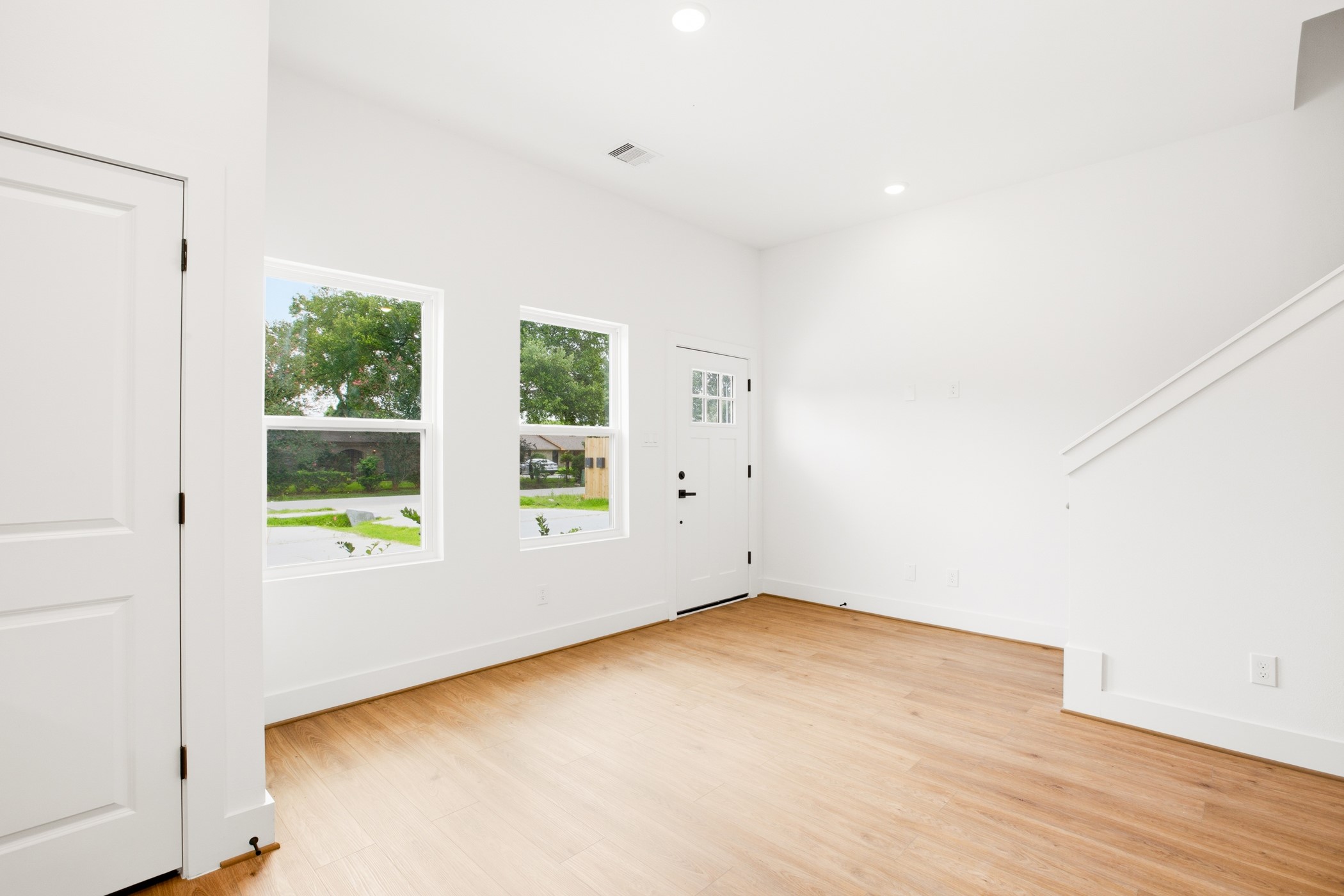 7841 Sunnyhill Street, Unit A Houston, TX 77088 - Photo 7 of 30