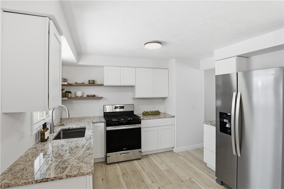 95 Spring Tree Lane Greece, NY 14612 - Photo 14 of 42