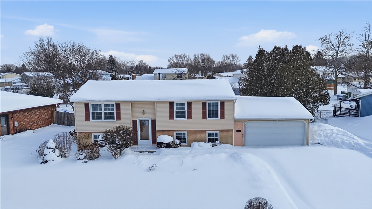 95 Spring Tree Lane Greece, NY 14612 - Photo 6 of 42