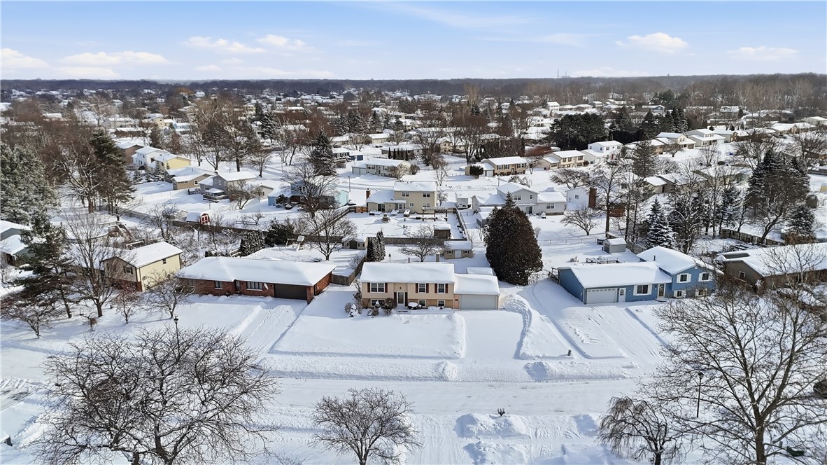 95 Spring Tree Lane Greece, NY 14612 - Photo 9 of 42