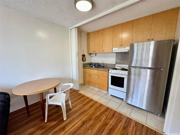 $2,000 | 2345 Ala Wai Boulevard, Unit 916, Honolulu, HI 96815