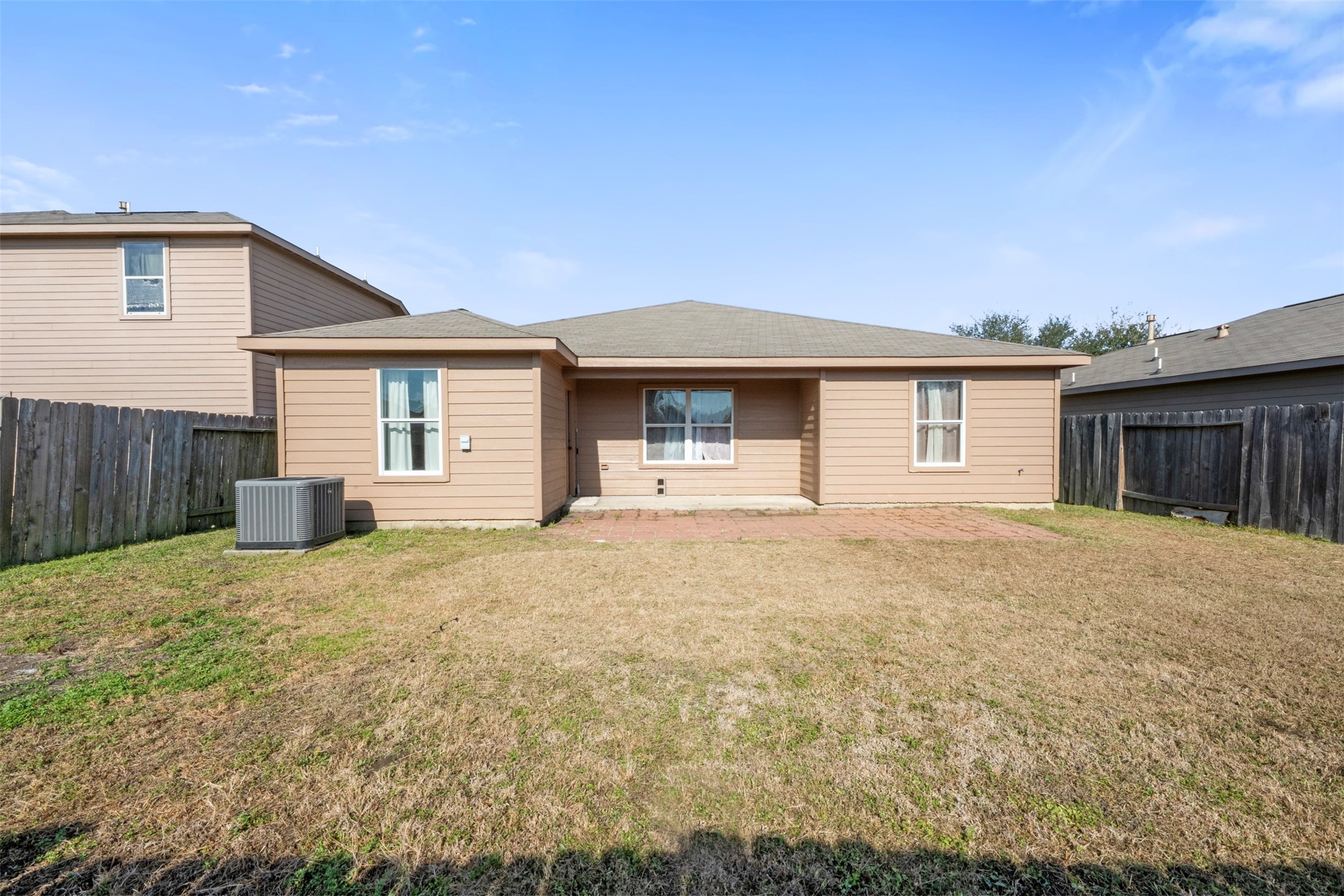 830 Paradise Road Baytown, TX 77521 - Photo 23 of 34