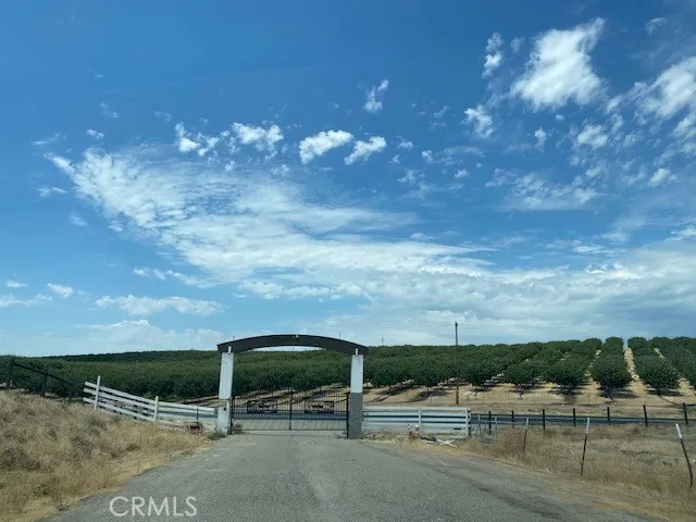 $1,800,000 | 15618 Porterville Highway, Bakersfield, CA 93308