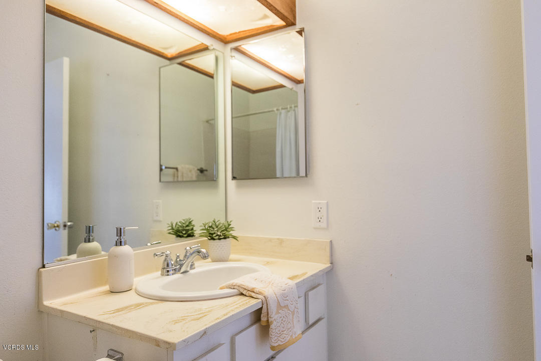 14478 East Rutger Circle Moorpark, CA 93021 - Photo 12 of 25 14478 Rutgers-13