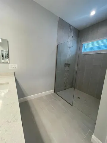 a view of empty room with window