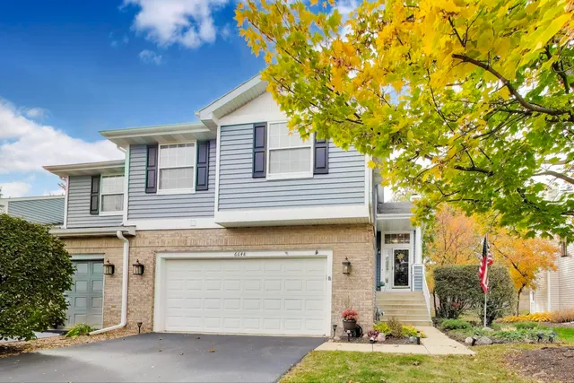 $425,000 | 6648 Weather Hill Drive, Willowbrook, IL 60527