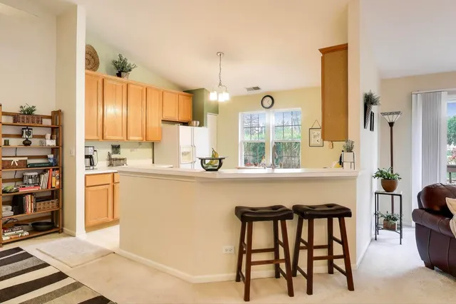 $425,000 | 6648 Weather Hill Drive, Willowbrook, IL 60527