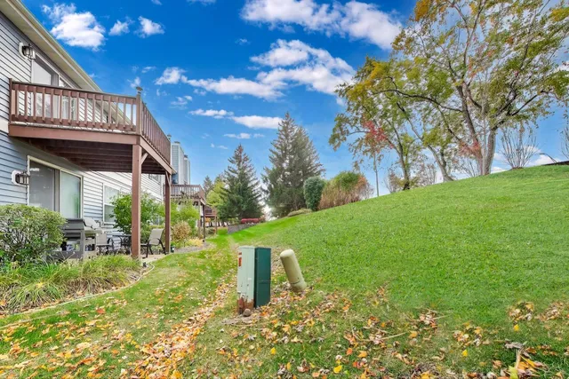 $425,000 | 6648 Weather Hill Drive, Willowbrook, IL 60527