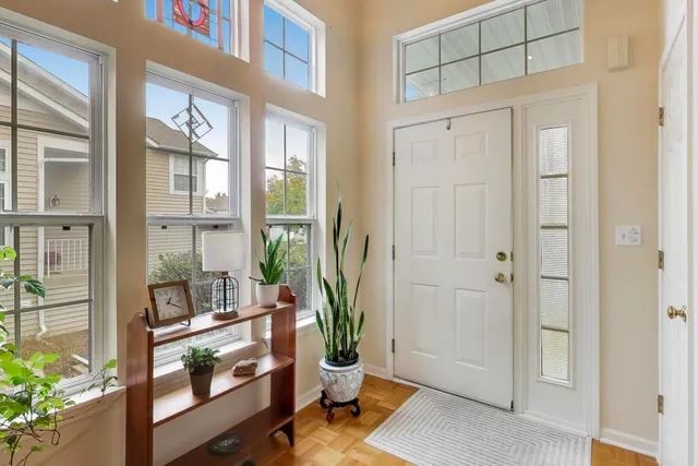 $425,000 | 6648 Weather Hill Drive, Willowbrook, IL 60527