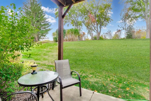 $425,000 | 6648 Weather Hill Drive, Willowbrook, IL 60527