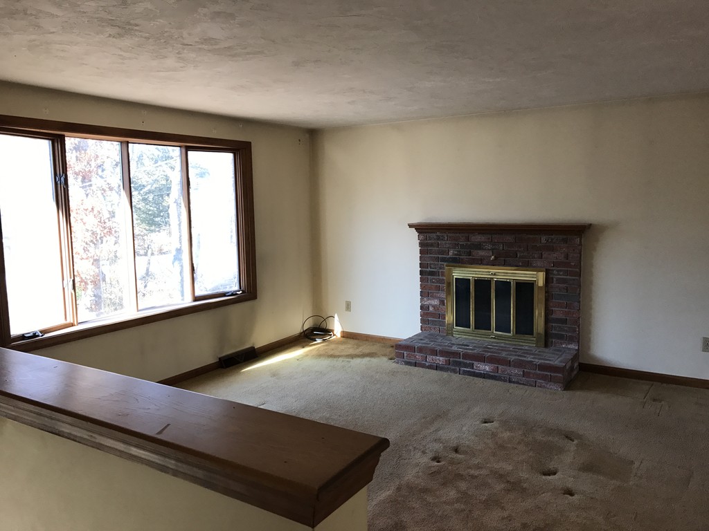 78 Cromesett Road Wareham, MA 02571 - Photo 3 of 14 Gallery Image 3