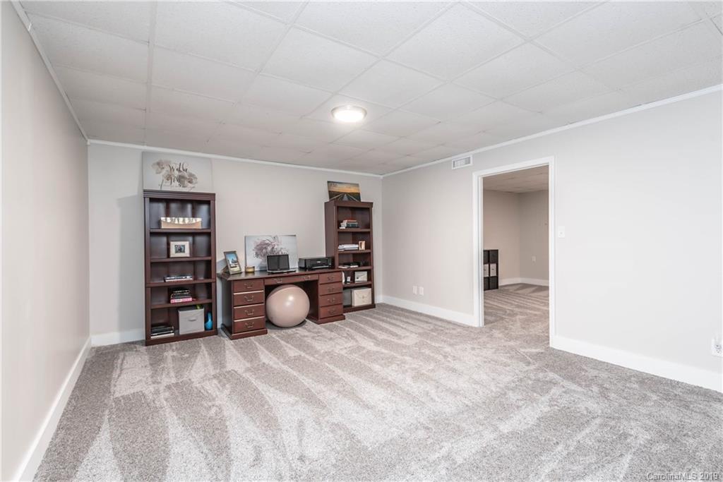 2220 Westover Road Hickory, NC 28602 - Photo 38 of 42 Gallery Image 38