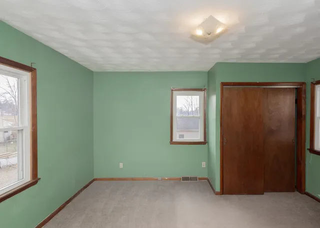 $69,900 | 924 29th Avenue, Rock Island, IL 61201